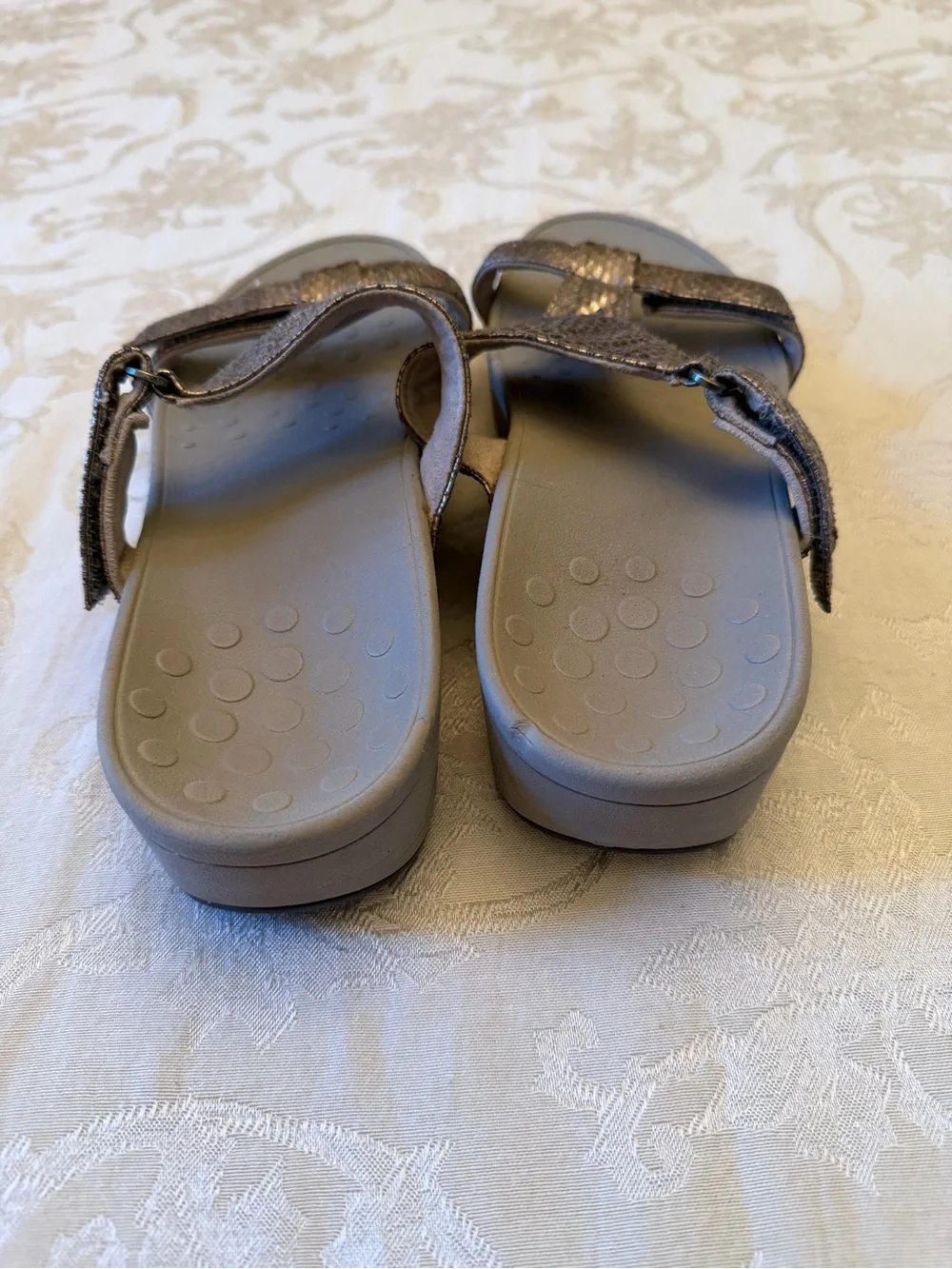 Vionic Women’s Pacific Ellie Metallic Snake Pewter Silver Comfort Sandals Size 8 - Picture 4 of 10